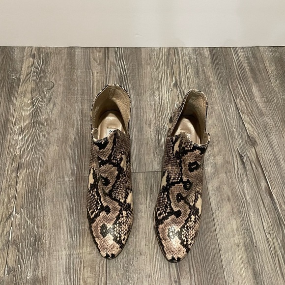 Steve Madden ankle boots sneak woman’s 6.5 - Picture 2 of 11